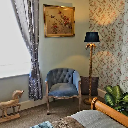 Charming Victorian House ウィットビー