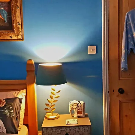 Charming Victorian House Homestay