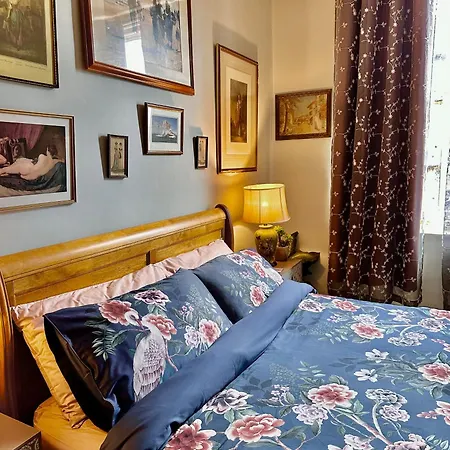 ホームステイ Charming Victorian House ウィットビー