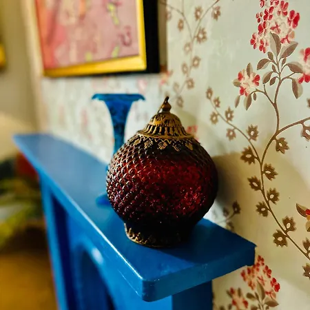 Charming Victorian House ホームステイ *