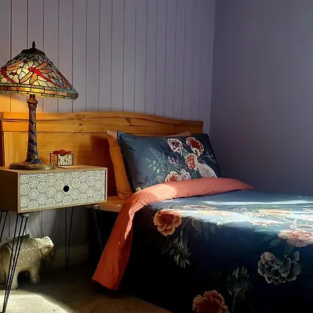 ホームステイ Charming Victorian House *